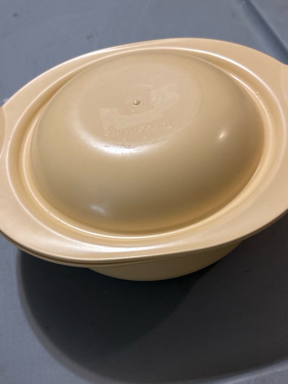 VTG Tupperware 2 QT. Ovenworks Casserole Dijon Gold 3654 3654A-1 Made in France